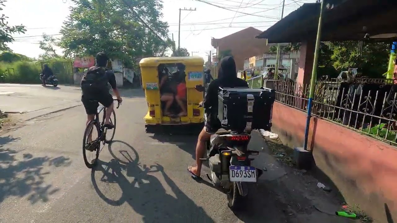 Plate No. D693SM - No Helmet, Wearing Slippers/Sandals, Reckless Driving