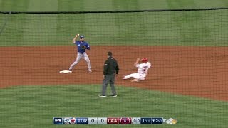 TOR@LAA: Coghlan fields grounder, starts double play