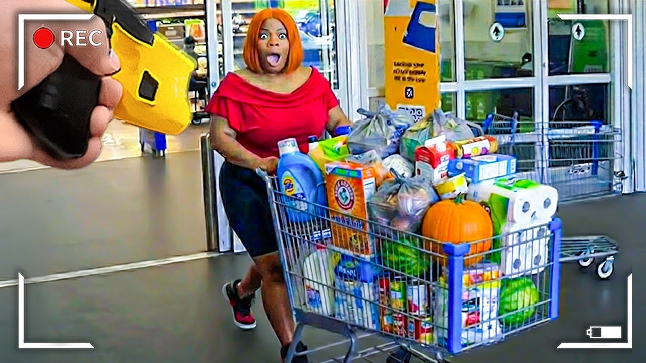 Cops Surprise Catch Shoplifters in the Act Trying to Walk Out - YouTube