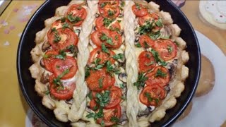 Пирог Корона с вкусной начинкой из мяса грибов сыра помидоров