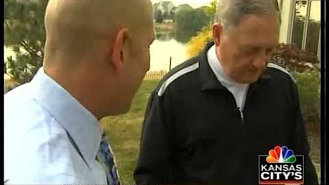Toby Tobin shows Gary Lezak how to take care of hi...