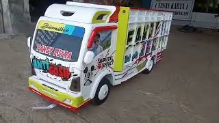 Miniatur Giga Izusu Karya Anak Bangsa