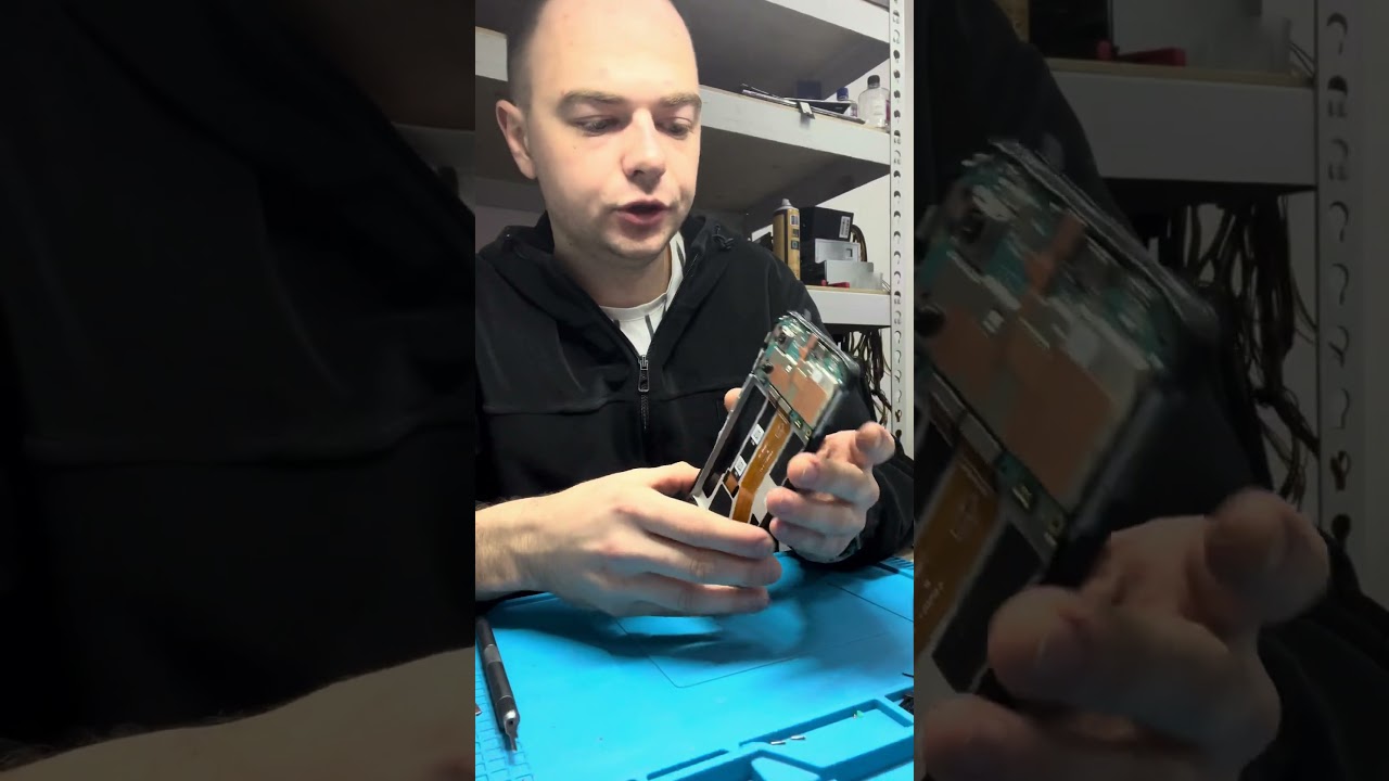 Замена экрана на телефоне за 15 минут 