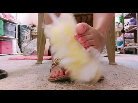 Feet Fetish-Tickling feet with sandals