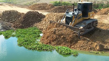 Perfectly Smooth Operation Bulldozer SHANTUI DH17 C3 Clearing Land Building Road Around the Land