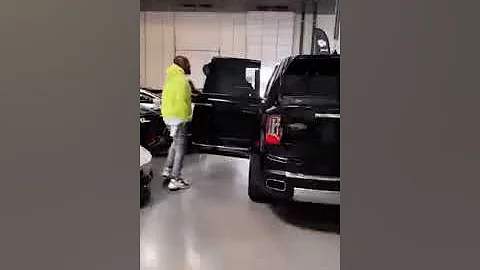 Davido Buys Rolls-Royce Cullinan SUV Worth N350 Million
