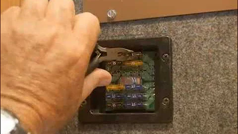 Using A Test Light to Check RV Fuses Video