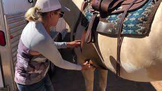 Saddling western- Latigo tying method