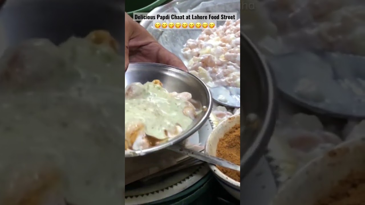 Papdi Chat | Lahore Famous Papdi Chat WALA at Shah Alam Market Street Food