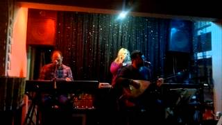 Özcan Sevi̇nç - Aşk Sana Benzer - Vokal - Rojmi̇n