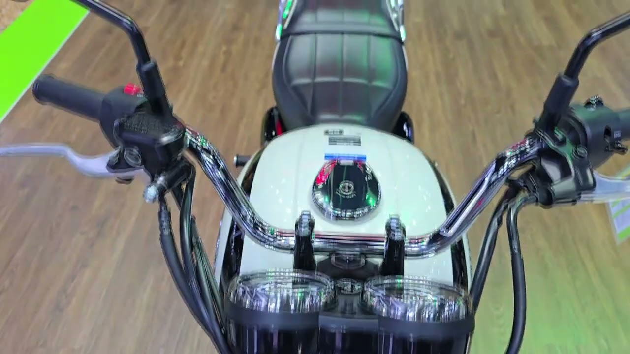Kawasaki W230 Pearl Ivory / Ebony - YouTube