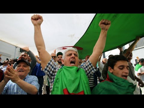 Algerians keep up protests despite dozens detained - Algerians keep up protests despite dozens detained