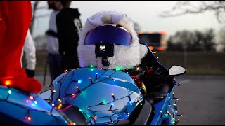 Wrapping my GSXR 750 in Christmas Lights (Pulled Over!)