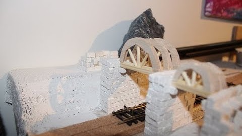 Construction of a miniature railway bridge from miniature bricks for my train layout Part 1