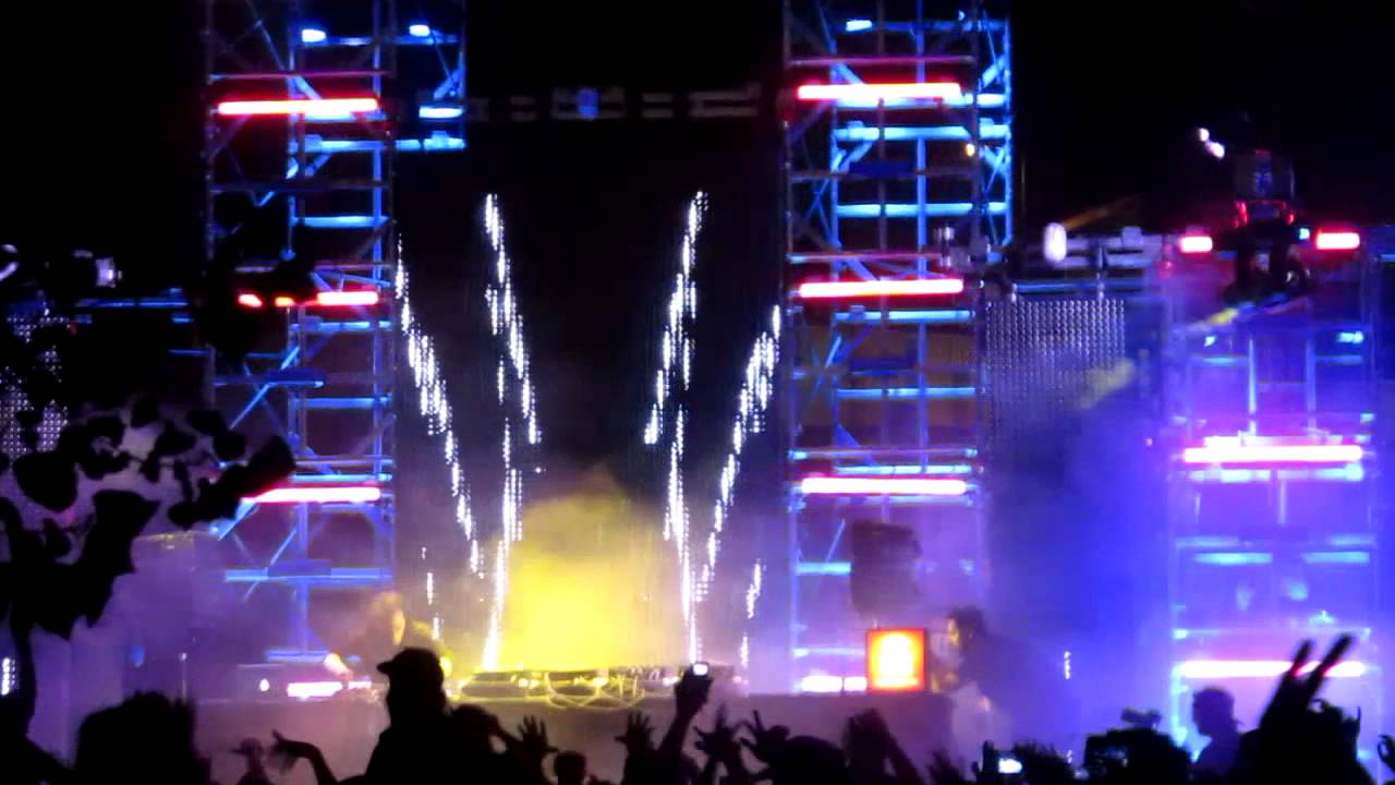 Skrillex "Reptile, Amplifire, All I Ask of You, Rock N Roll" Live @ HARDFest LA 8/6/11