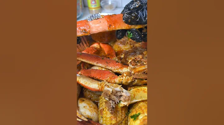 How to Make Cajun Butter Seafood Sauce 🦀 #recipe #seafoodsauce #howto #seafoodmukbang #seafoodboil