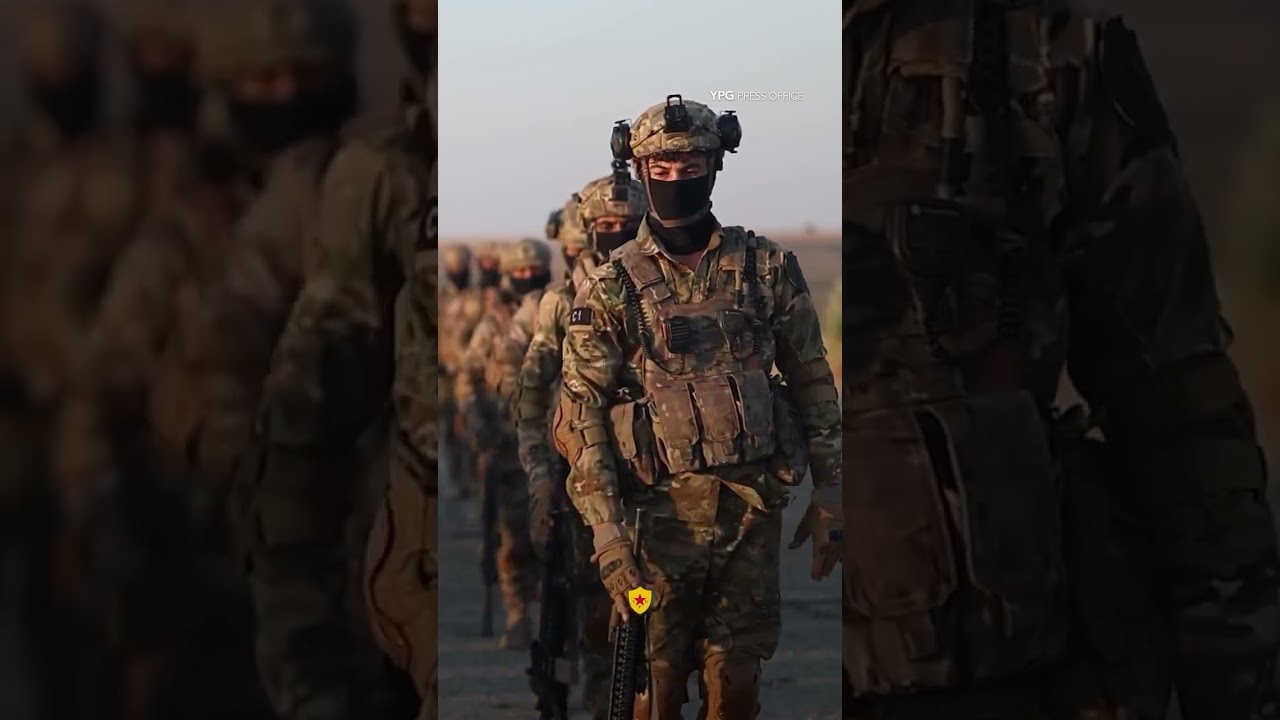 Şervanên hêzên Komandos, salvegera şoreşa Rojava pîroz kirin