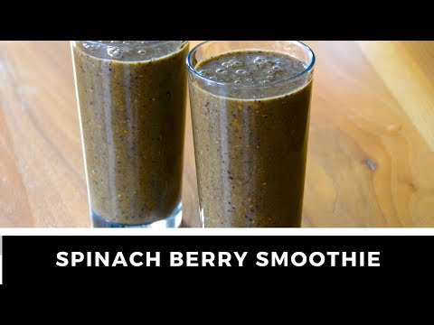 1-minute-video!-super-healthy-spinach-berry-smoothie-with-cacao-nibs