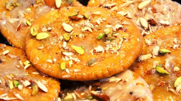 घर मे करवा चौथ वाली मीठी मठरी बनाने का सबसे आसान तरीका | Karvachauth  Special Meethi Mathri Recipe | - YouTube