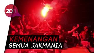 Kemeriahan The Jakmania Rayakan Kemenangan Persija di Kemenpora
