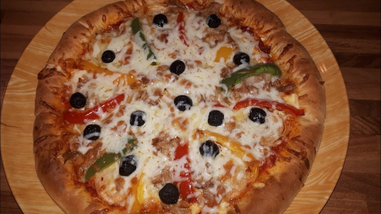بيتزا إيطالية محشية في الاطراف روووعة/pizza italienne