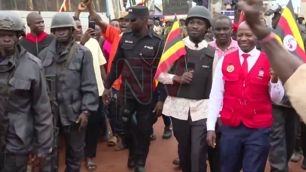 Kyagulanyi asiibye Kalangala, obwedda poliisi emukuumiddeko eriiso