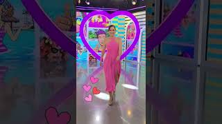 Celebrity Gigi Mitre muestra su outfit en Amor y Fuego Net Worth