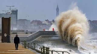90Mph Storm Dudley Hits The Uk, Pulling Down Trees And Making Big Waves February 16 2022
