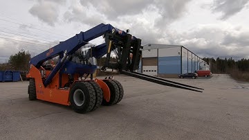 Meclift ML1812R Variable Reach Truck   some of the functionality, loading container