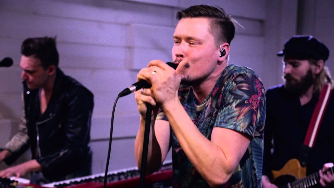 My First Band: Parachute (livenä Nova Stagella)