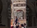 Muž se během mše vymočil na oltář v bazilice sv. Petra, incident šokoval i papeže