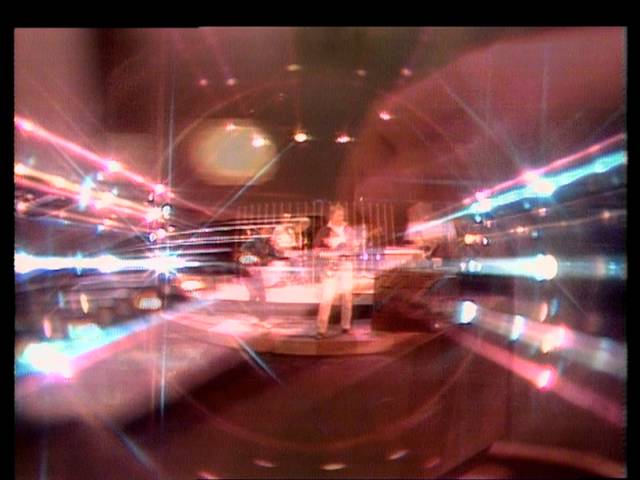 TOPPOP: Korgis - Rovers Return auf YouTube ansehen TOPPOP: Korgis - Rovers Return auf YouTube ansehen