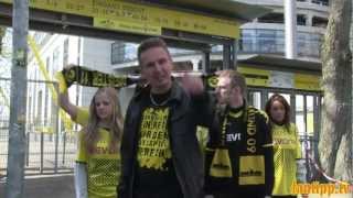 M.I.K.I, der Muri und Jo Marie *Musik-Clip vom Song: Wir singen für Dich Borussia chords