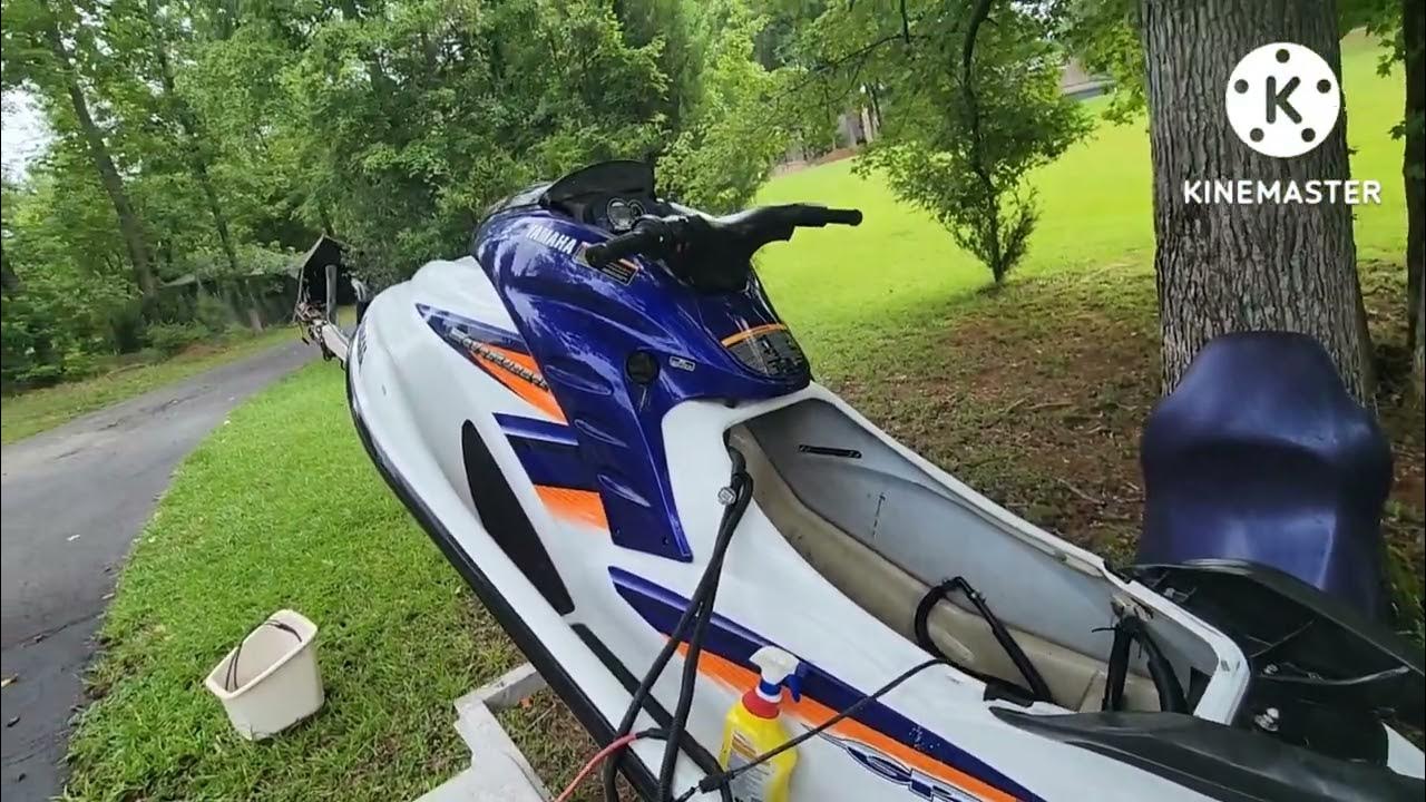 How I clean old dirty jet ski hulls. YouTube