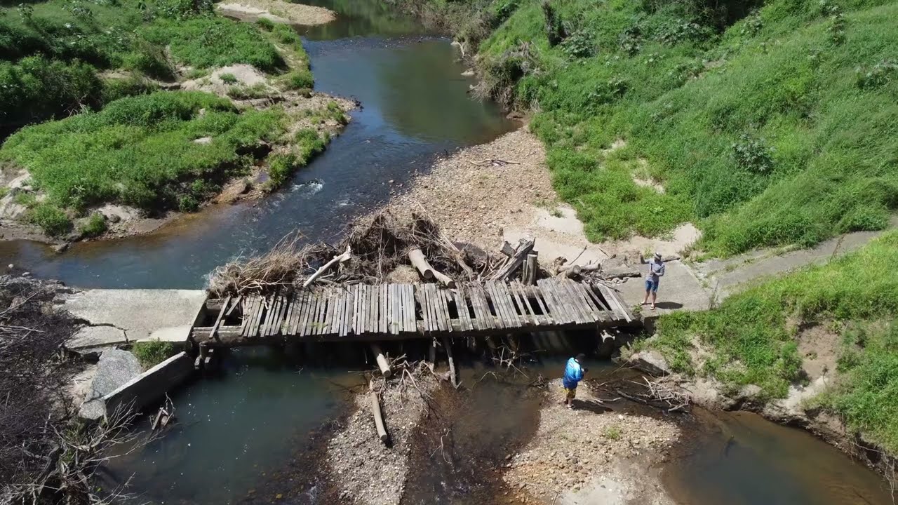 Kayaking Coopers Creek with Riles