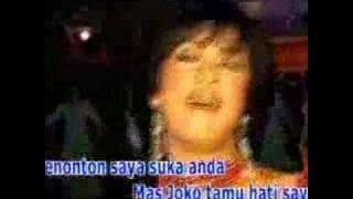 Dangdut - Uut Permatasari - Putri Panggung