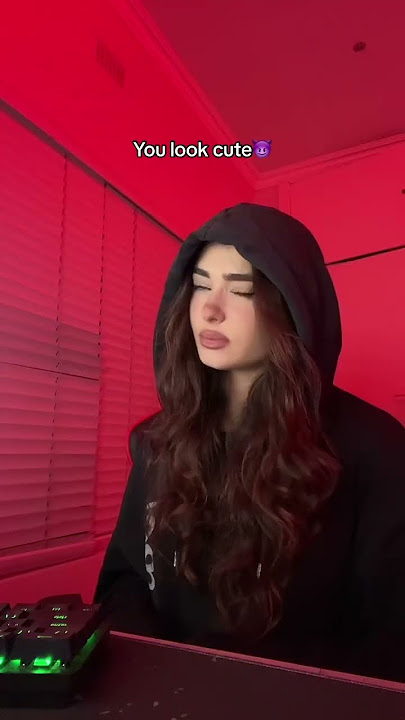 JIKA KAMU MENGGIGIT BIBIR BAWAH, KAMU TIDAK BISA BERNAPAS😵‍💫… #pengetahuan #celanapendek