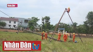 Điện lực miền Trung nỗ lực khôi phục lưới điện sau mưa bão