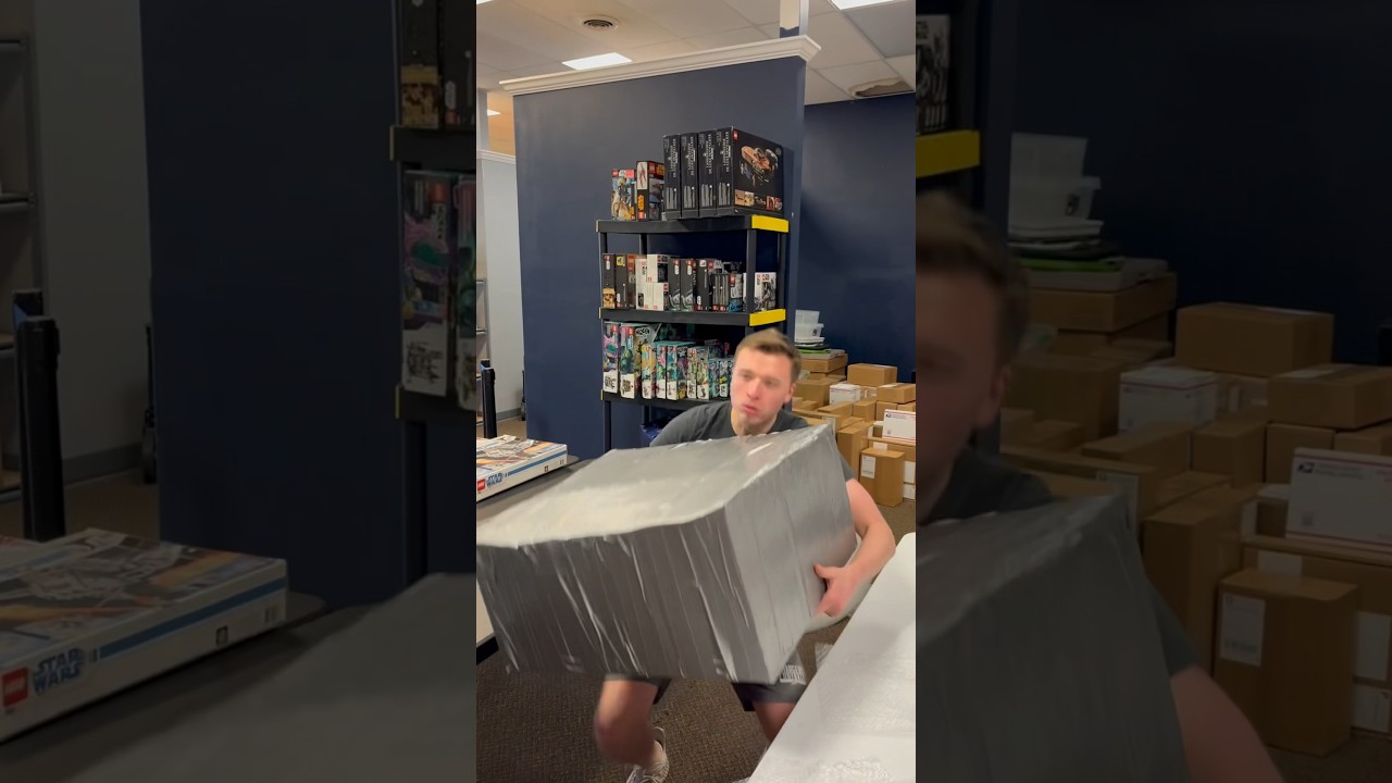 Упаковка заказа LEGO на 15 000 долларов