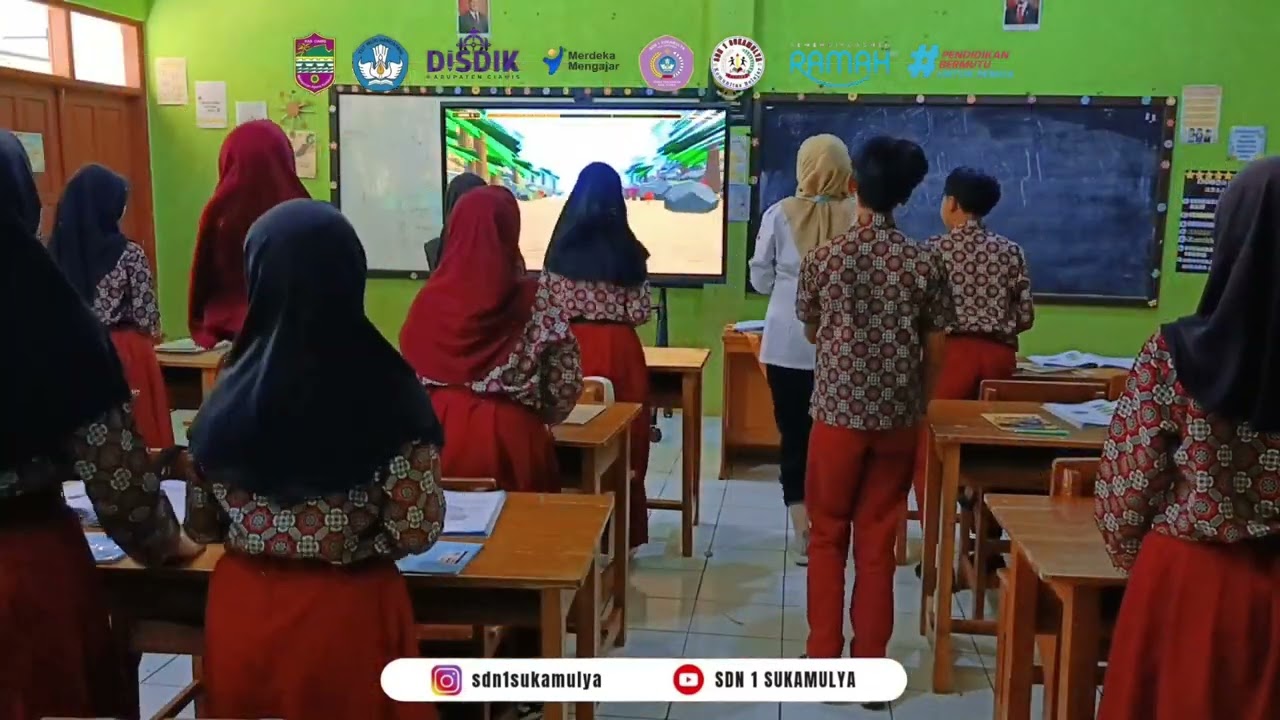Implementasi Digitalisasi Pembelajaran dengan memanfaatkan Papan Interaktif Digital (PID)