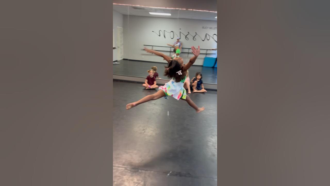 Scarlett started ballet and contemporary dance! #dance #scarlettgray #contemporary Scarlett started ballet and contemporary dance! #dance #scarlettgray #contemporary