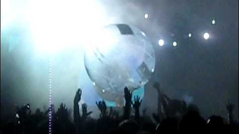 On TheJessicat.com : Zouk Out 2010 - Tiesto