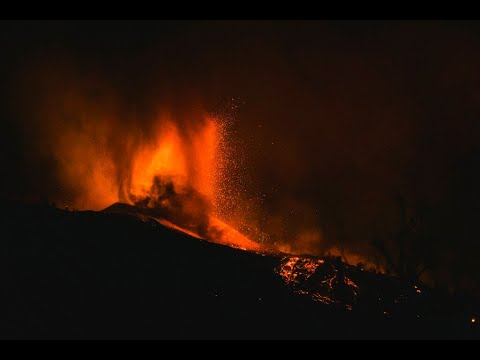 En directo: despierta el volcán de Cumbre Vieja en la isla canaria de La Palma