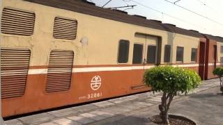 6902次行李包裹專車通過石龜車站