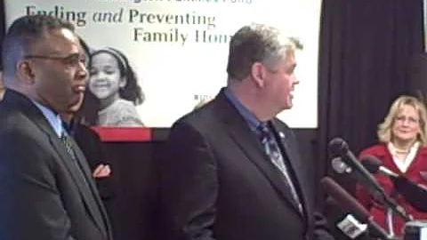 Seattle Mayor Greg Nickels speaks at March 19th MOU Public Announcement