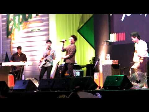 Jetset'er - ยิ้ม & รัตติกาล & L.O.V.E @ Chang Export [131112]