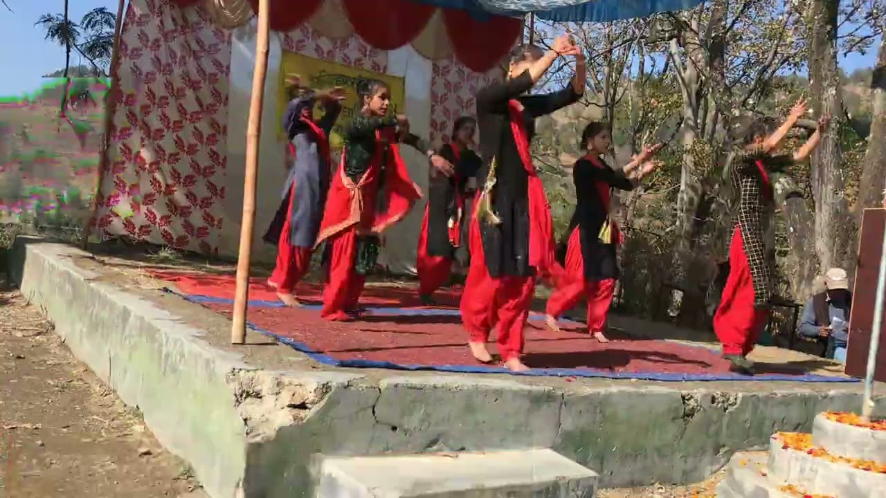 thalki Bazar Kumauni & Garhwali song s s m i c maigadhar School dance video #garhwali  #dance ❤