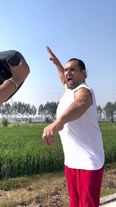 The great khali को बडा सीट चाहिए 😅 #shortvideo #shorts