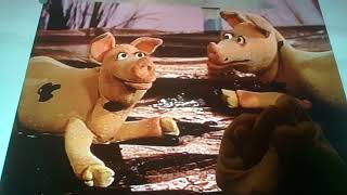 Horacio the handsnake - Sid & Henry (pigs)
