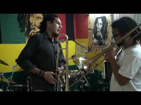 Entrevista al grupo Bendizion Reggae